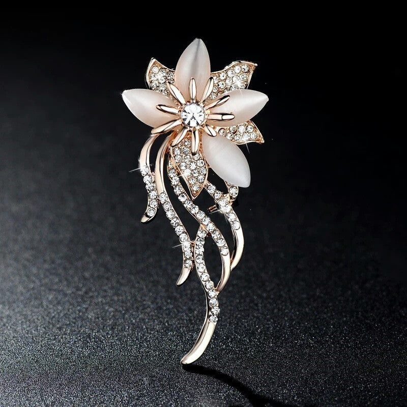 Lunerva Elegance Brooch