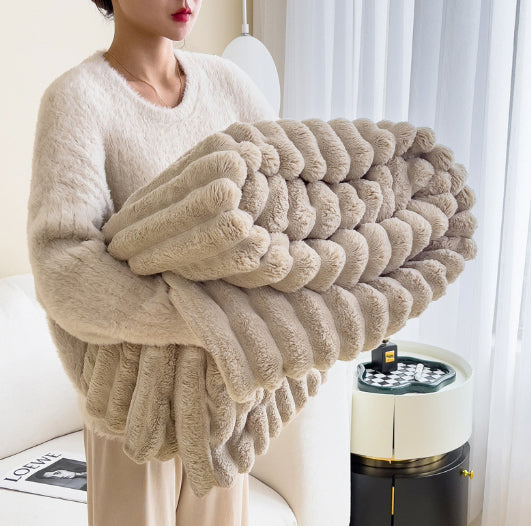 CloudNap Plush Throw Blanket detail 1