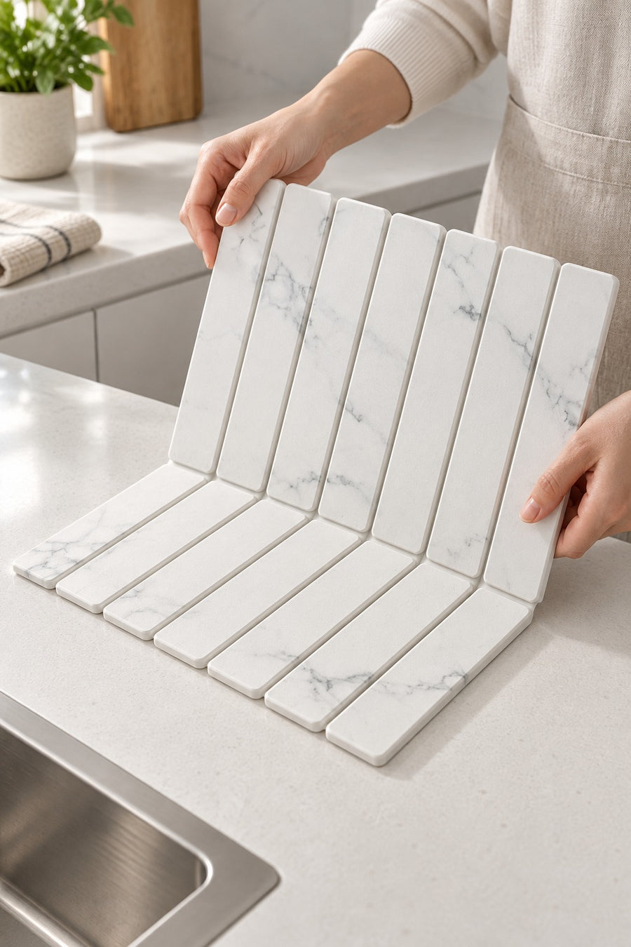 Folds Flat to Store